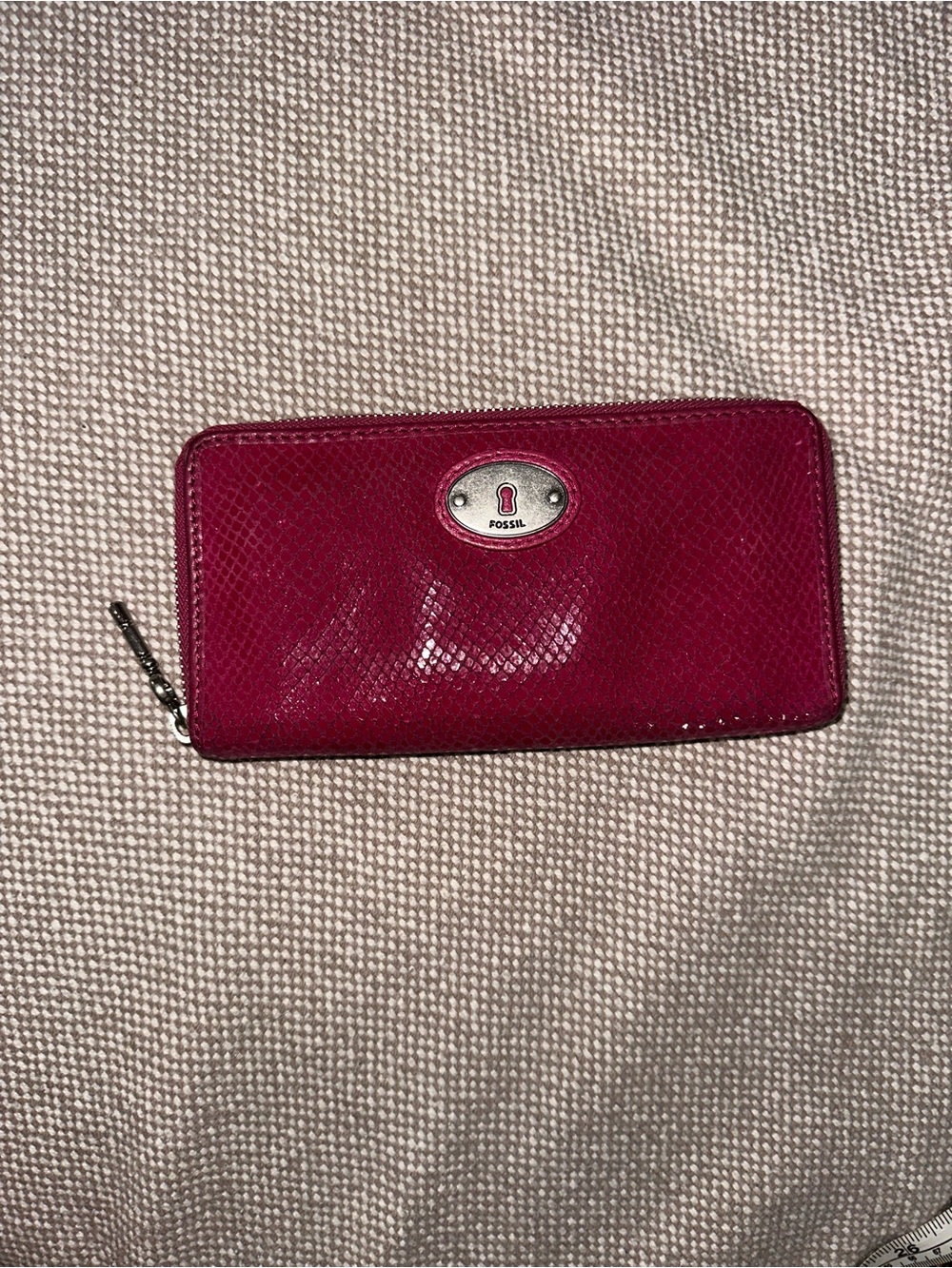 FOSSIL Snakeskin Embossed Pink Leather Zip Around Clutch Wallet - Picture 3 of 11